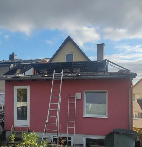 Solaranlage mit vier Modulen